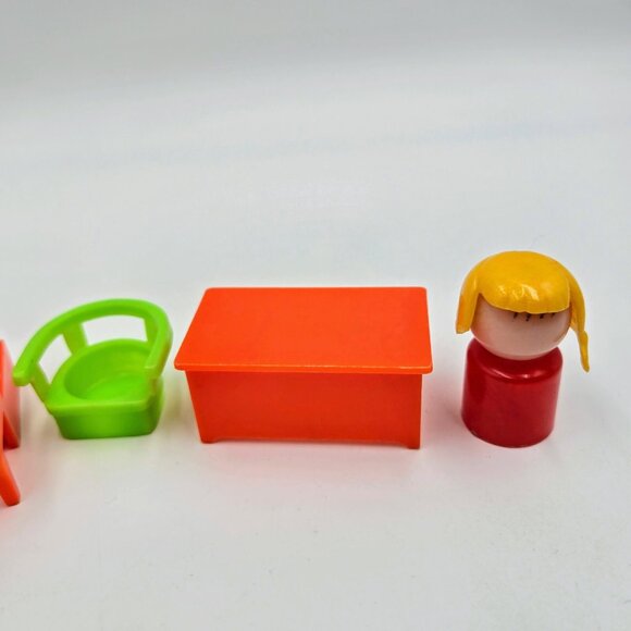 Vintage School Toys Little People Desk Chair Boy Girl Hong Kong Read - Picture 4 of 9